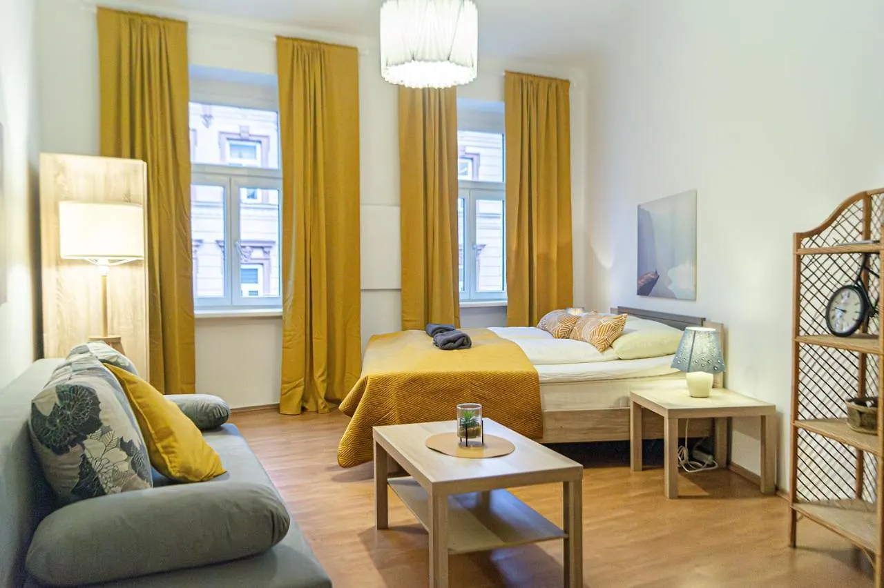 Economy 1Br Apartment Well Connected To The Whole City Вена