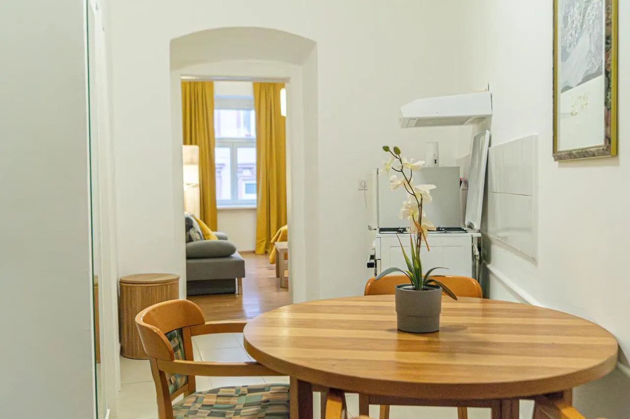 Economy 1Br Apartment Well Connected To The Whole City Вена Австрия